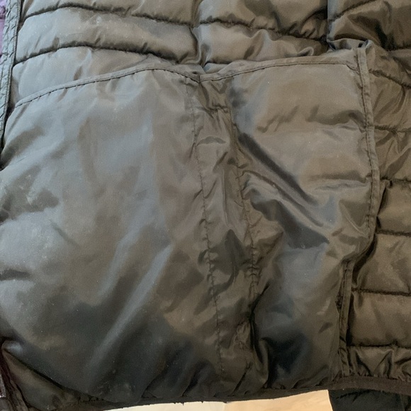 Swiss Tech Puffer coat. - Picture 5 of 5